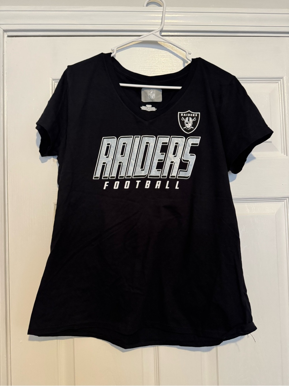 Women’s NFL Raiders Football V-Neck Tee (NEW)